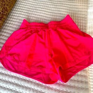 Lipgloss Track that high rise shorts!